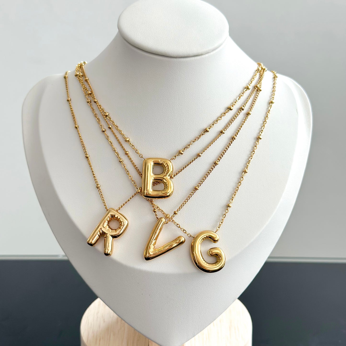 BALLOON INITIAL NECKLACE